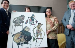 Gallery West Exhibits Claude Biche Lavalle, â€˜â€™PHOTOSHOP BEADS ARTWORKâ€™â€™ for Indonesia