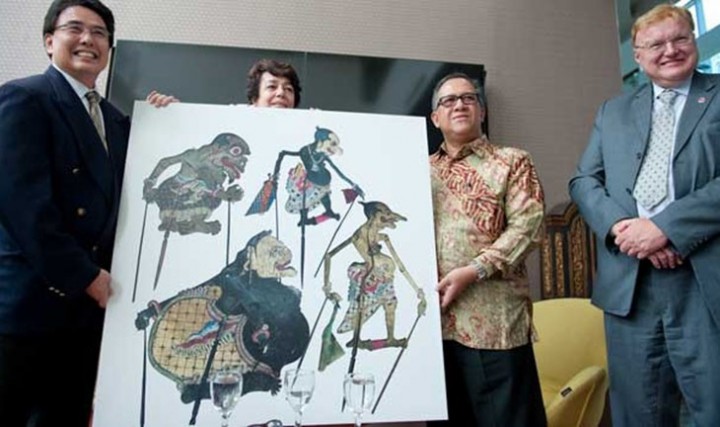 Gallery West Exhibits Claude Biche Lavalle, â€˜â€™PHOTOSHOP BEADS ARTWORKâ€™â€™ for Indonesia